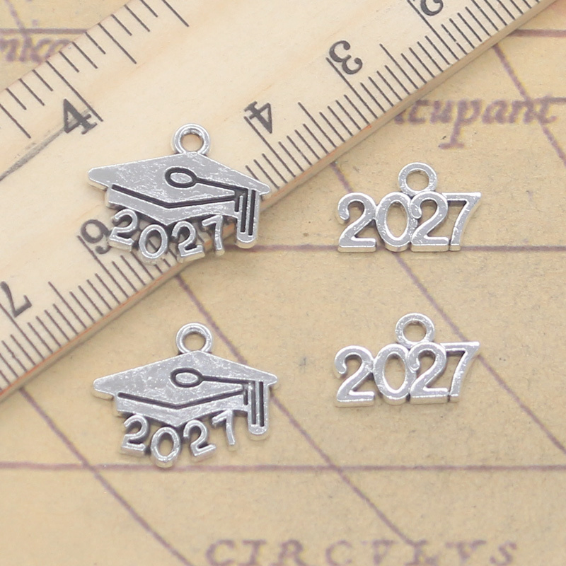 Jewelry Making Diploma - 30pcs Charms 2027 Afstuderen Cap 2028